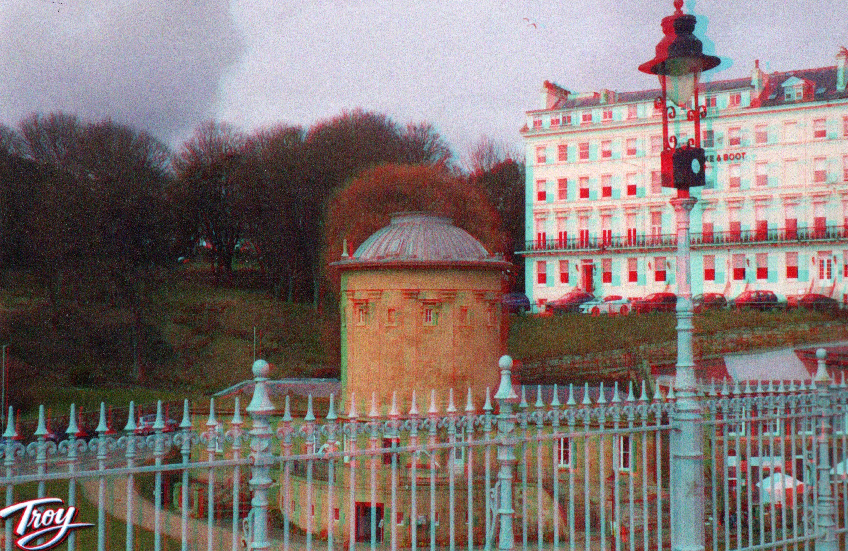 Anaglyph postcard - Rotunda Museum
